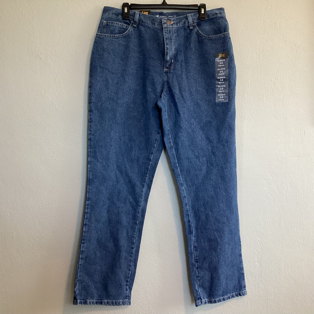 NWT Lee Womans Relaxed Fit Straight Leg Jeans Size 14 Medium Aero Cotton.